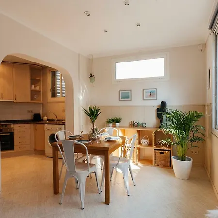 Sitges Holiday Apartment شقة