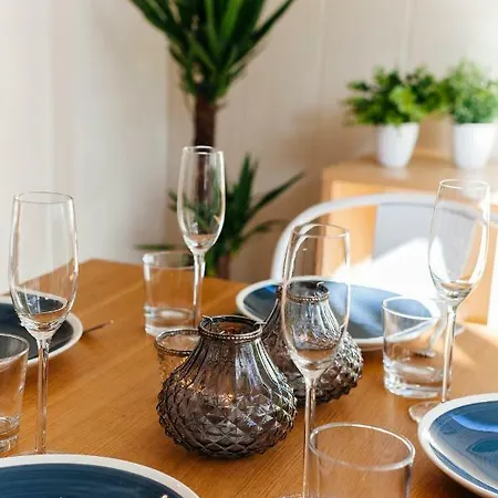 Sitges Holiday Apartment شقة *