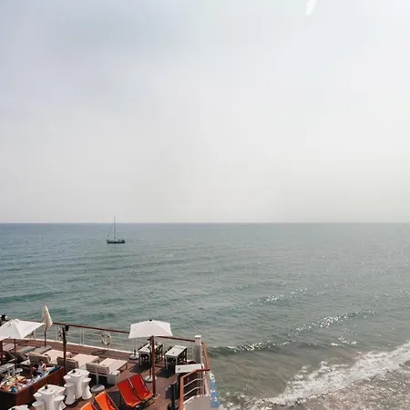 Sitges Holiday Apartment شقة سيدجيس